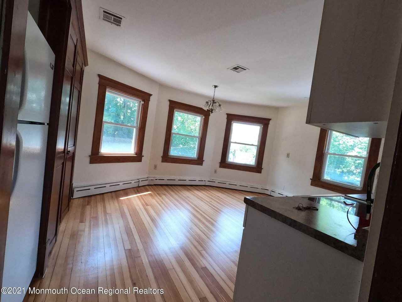 628 Beers St - Photo 5 of 12