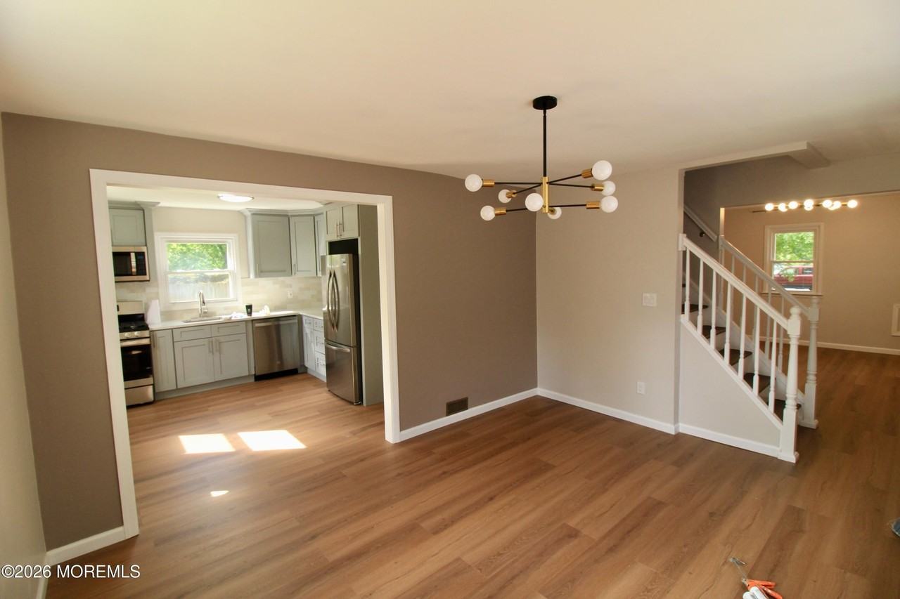 102 Morningside Ave - Photo 4 of 18