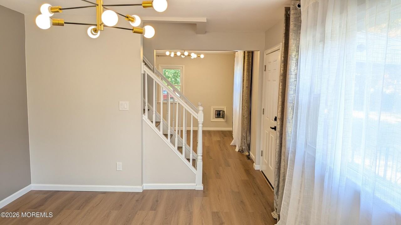 102 Morningside Ave - Photo 5 of 18