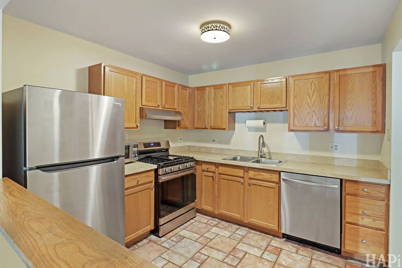 277 W Treehouse Ln - Photo 5 of 15