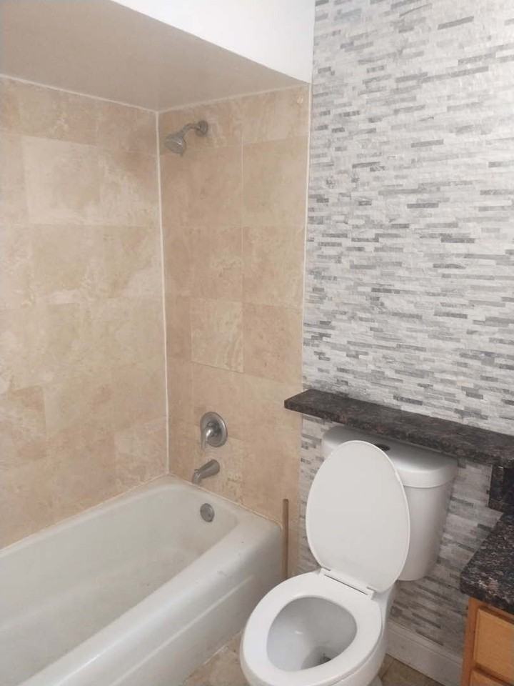 5515 S Cornell Ave #102 - Photo 2 of 11