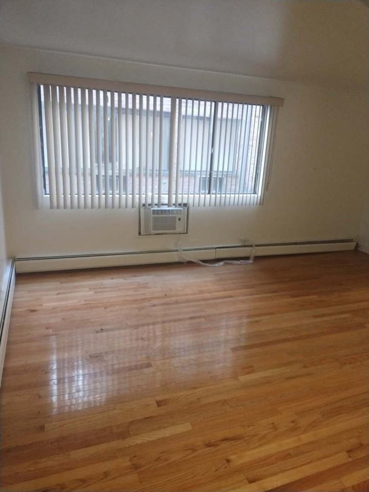 5515 S Cornell Ave #102 - Photo 5 of 11