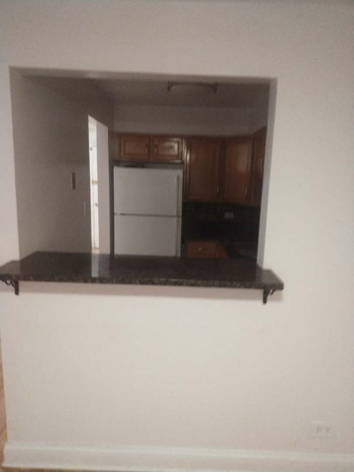 5515 S Cornell Ave #102 - Photo 6 of 11