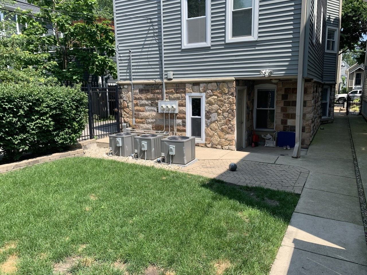 3044 N Hamilton Ave - Photo 2 of 6