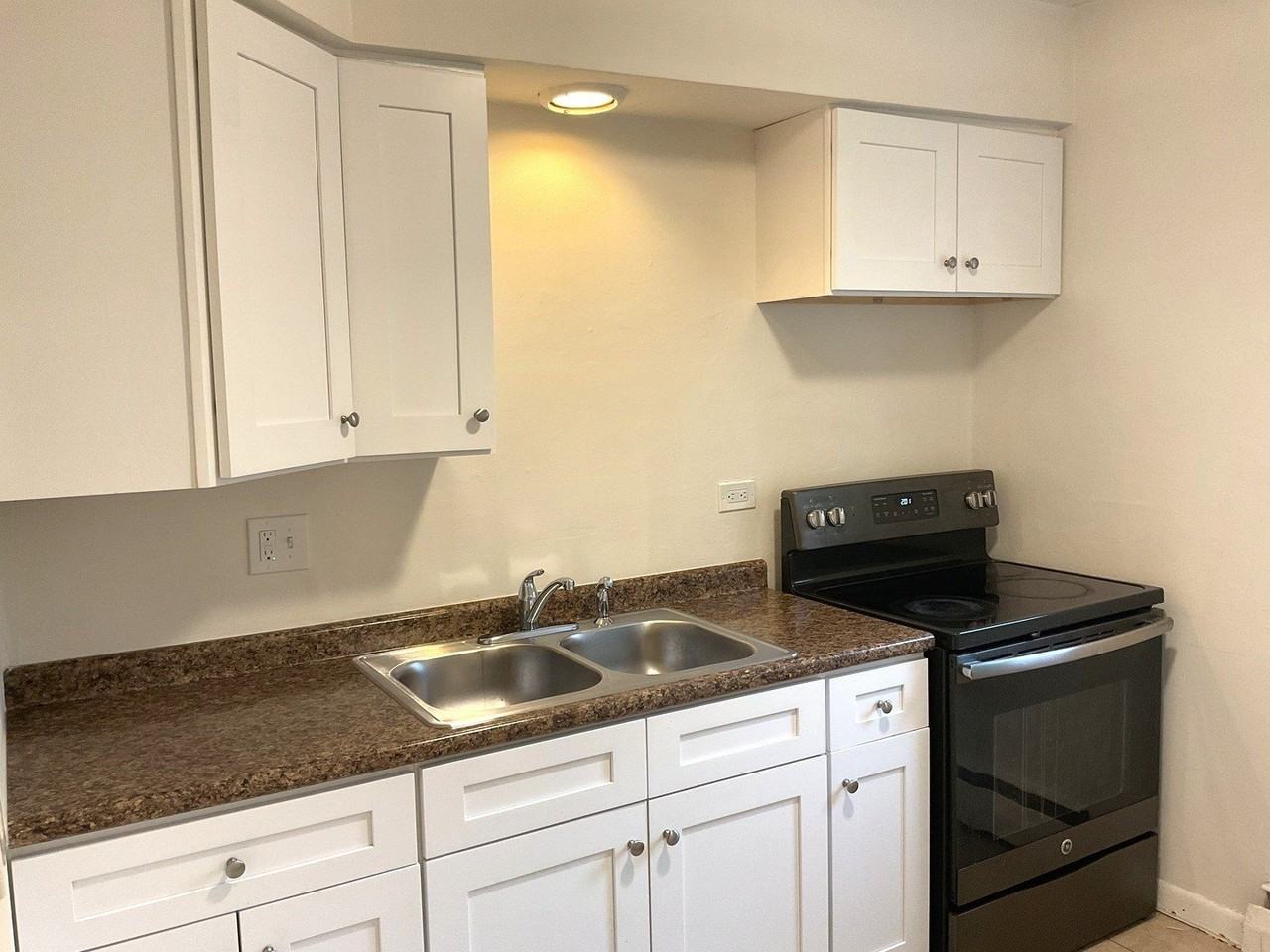 627 S Blanchard St #B4 - Photo 7 of 9