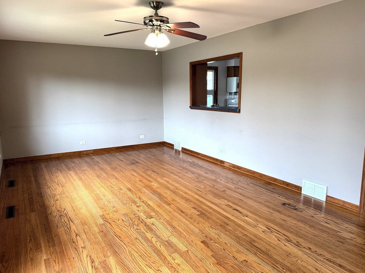 690 N Michigan St - Photo 3 of 16
