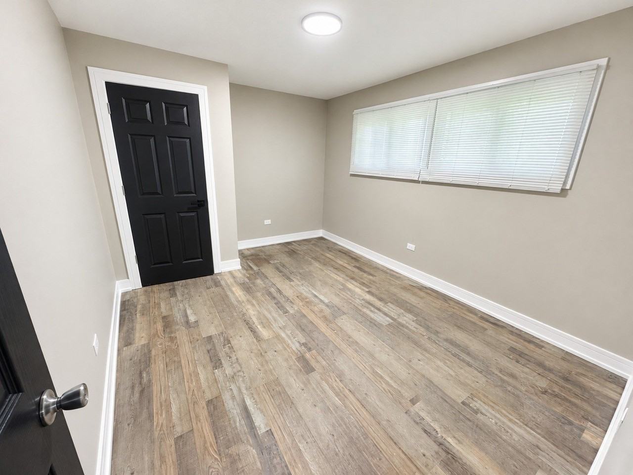 204 Shabbona Dr - Photo 5 of 17
