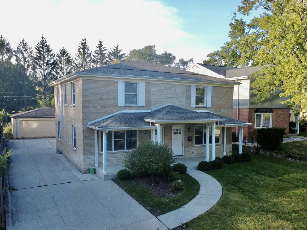 587 Ivy Ct - Photo 2 of 20