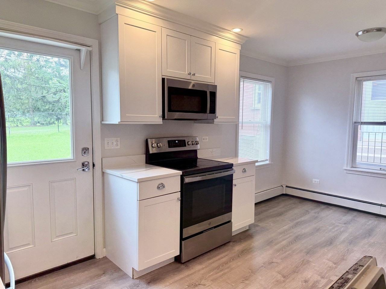 587 Ivy Ct - Photo 7 of 20