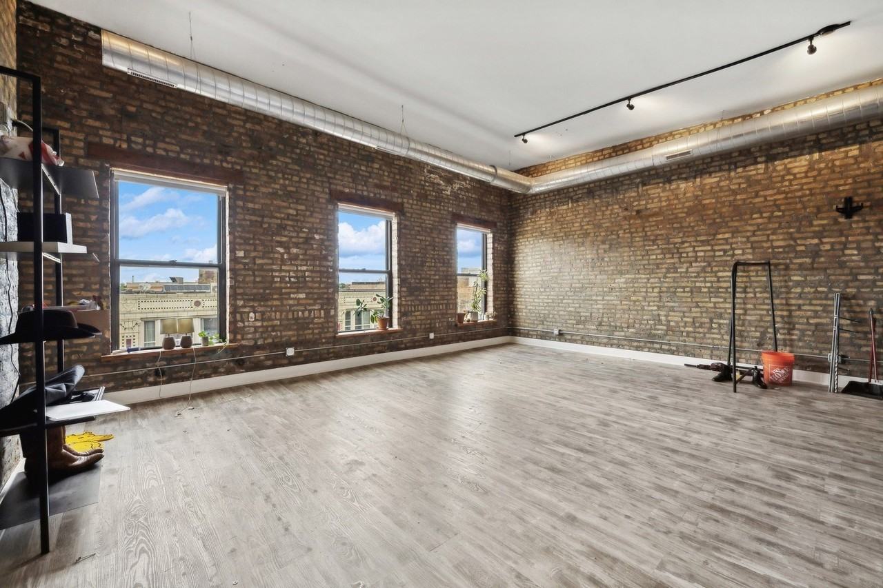 1572 N Milwaukee Ave #I - Photo 2 of 13