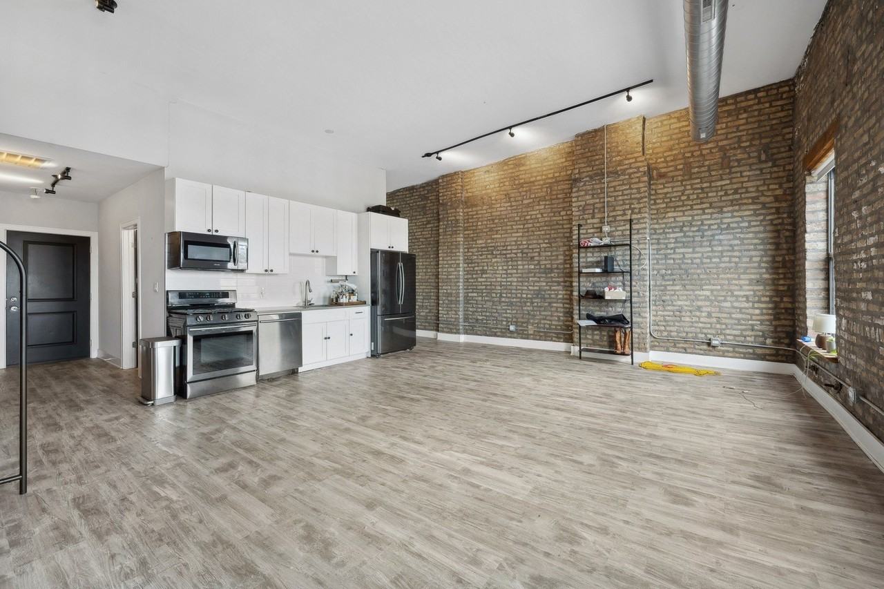 1572 N Milwaukee Ave #I - Photo 4 of 13