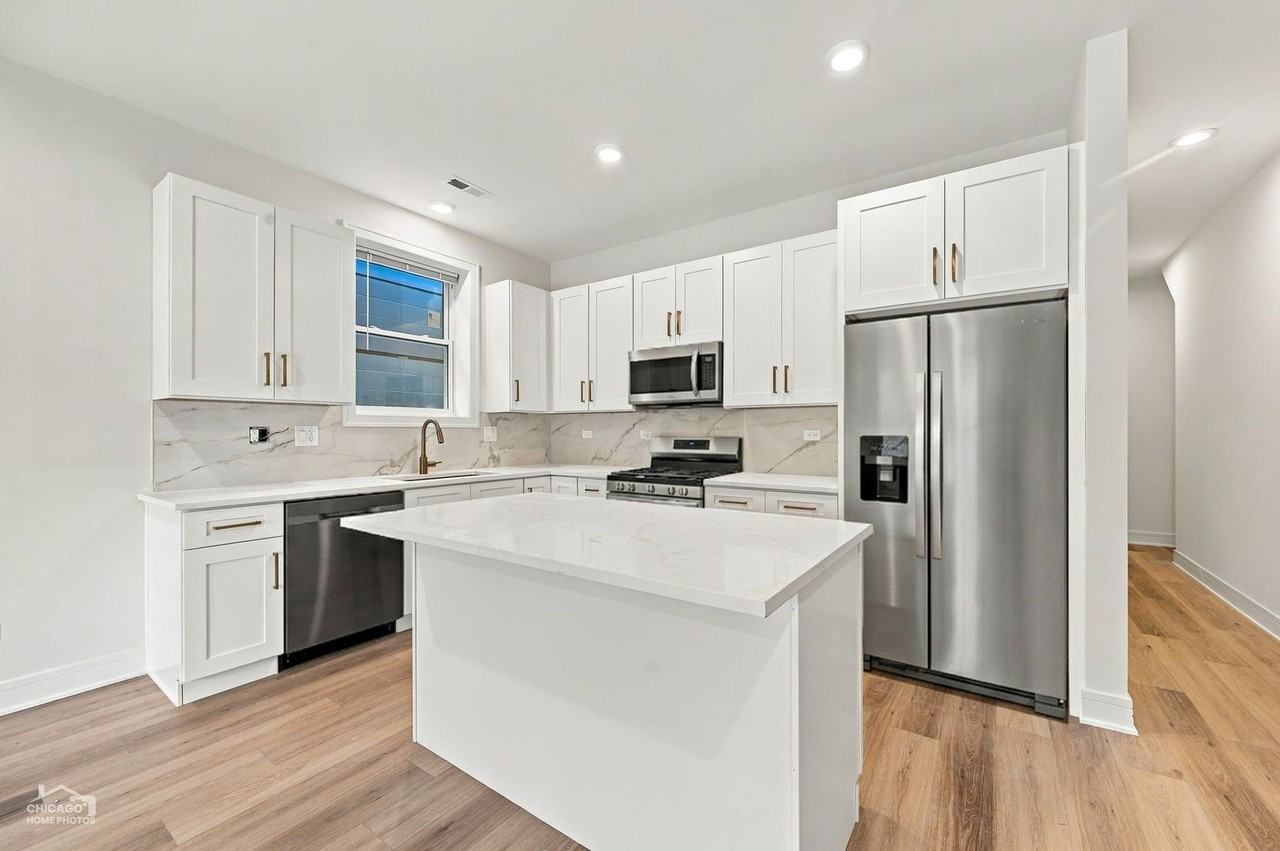 4605 S Prairie Ave #1 - Photo 6 of 30