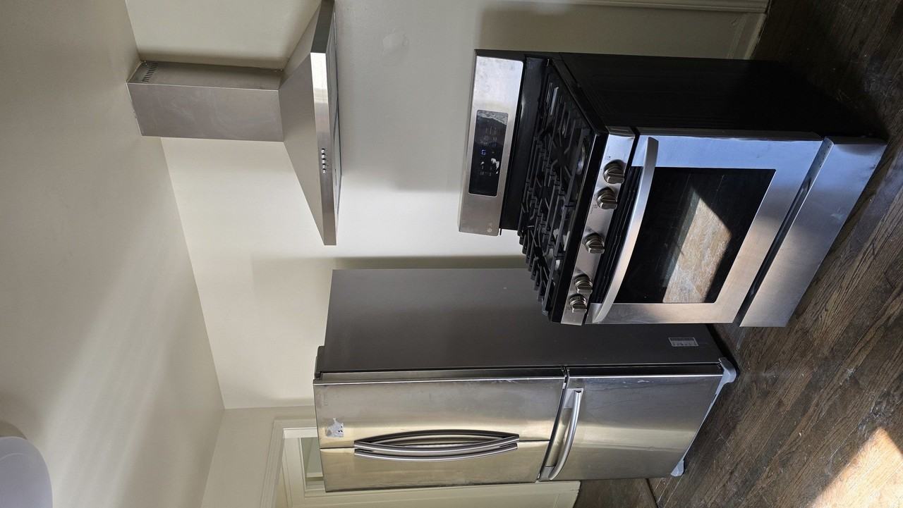 1631 Buena Vista Ave #2 - Photo 5 of 11