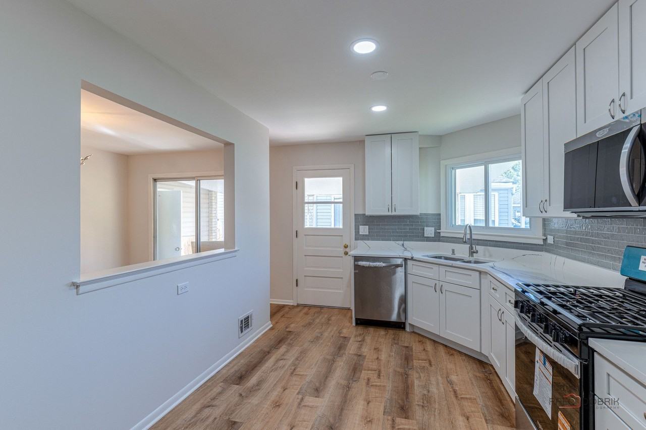 70 Dover Dr - Photo 6 of 26