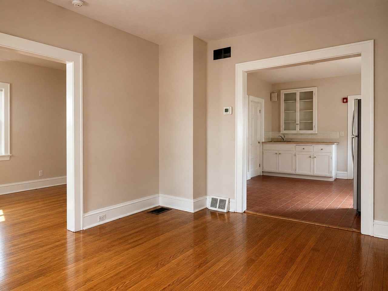 1907 2nd St #200 - Photo 4 of 12