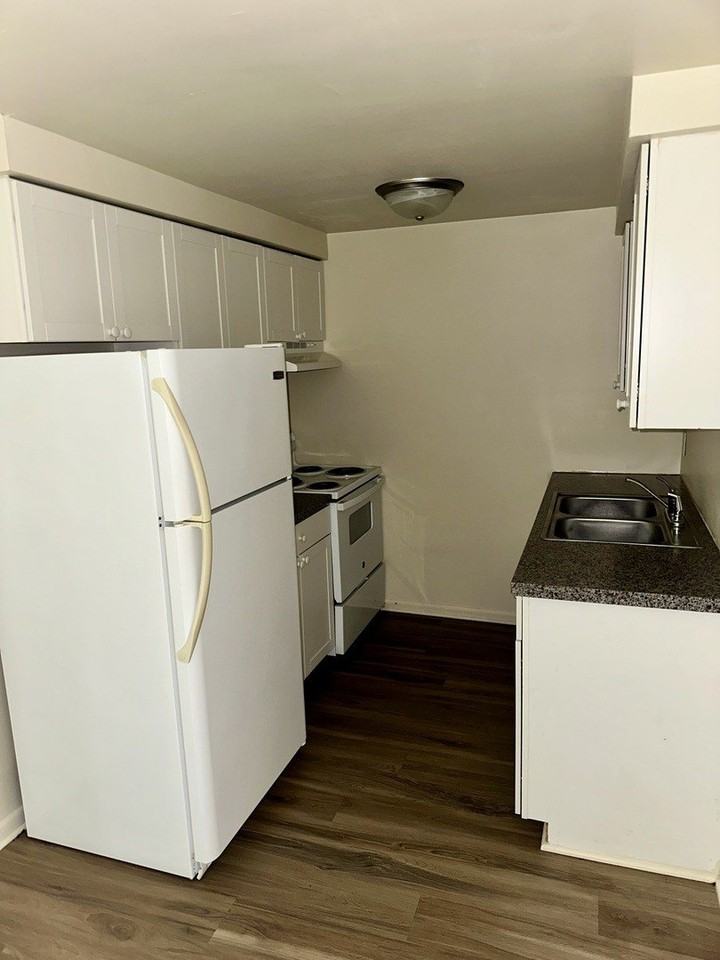 1735 E Duane Blvd #5 - Photo 3 of 7