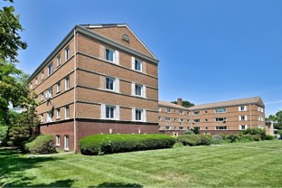 1112 N Harlem Ave #1 - Photo 1 of 1