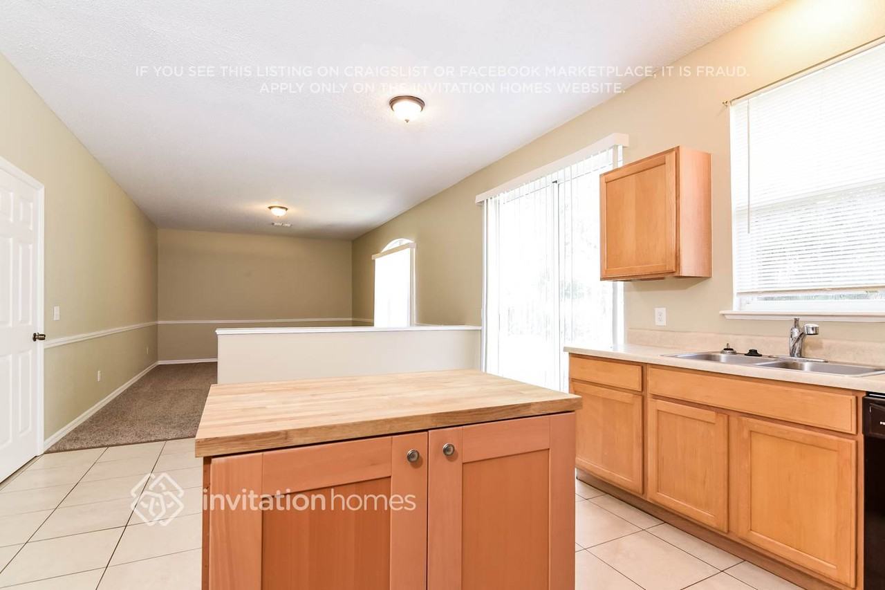 18308 Elmhurst Ln - Photo 7 of 19