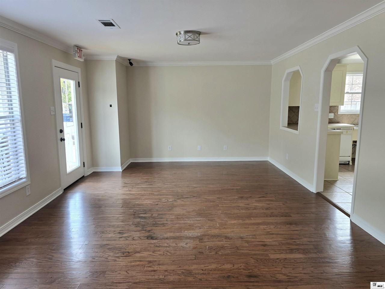 905 Warren Dr - Photo 6 of 11