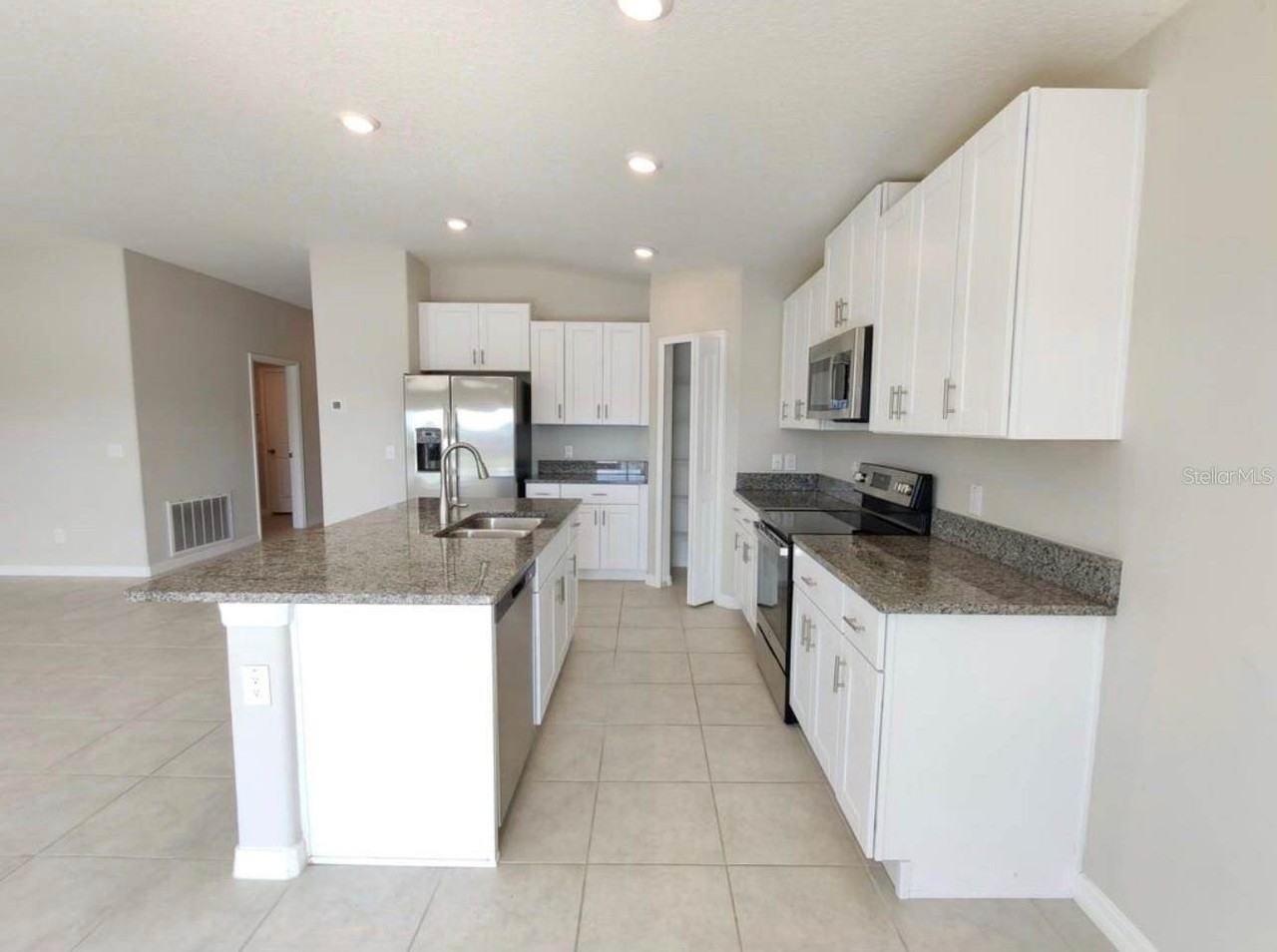 31699 Sun Kettle Loop - Photo 3 of 15