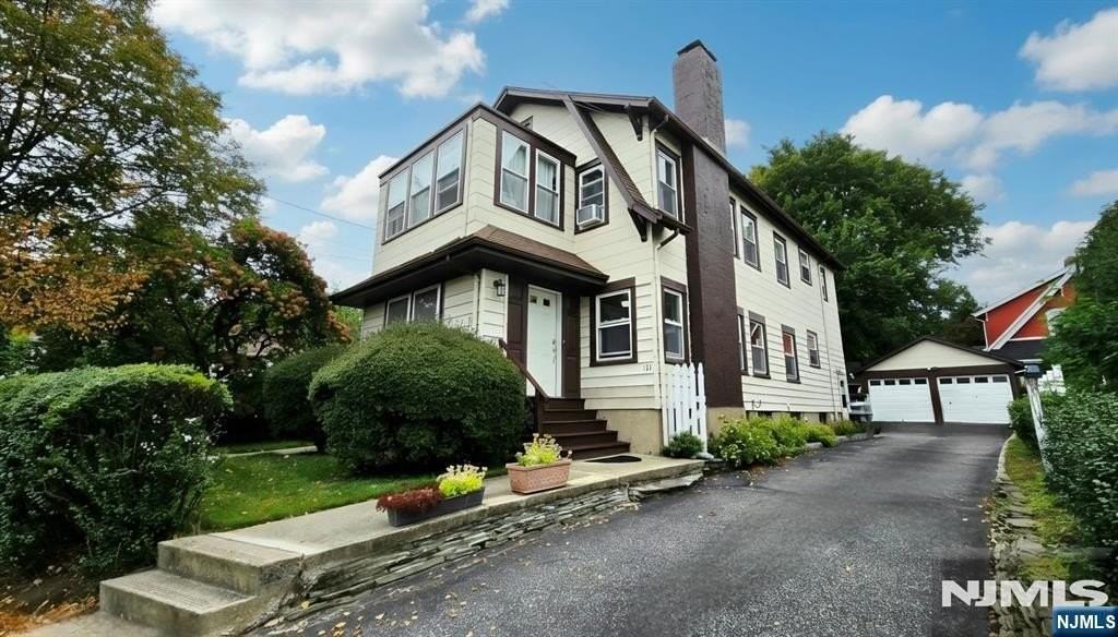 181 Grand Ave #1stFL