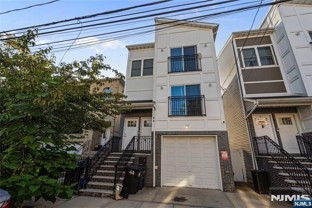 44 Wainwright St #2 - Photo 1 of 1