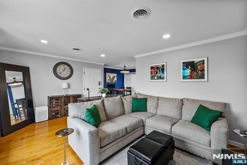 489 Jersey Ave #B - Photo 5 of 20
