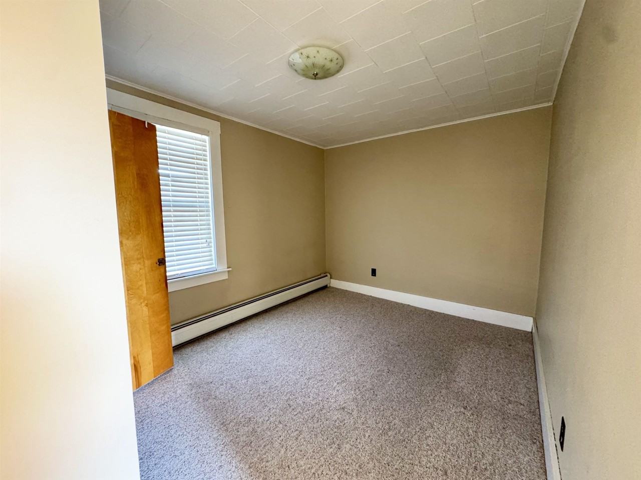 139 Main St - Photo 6 of 21