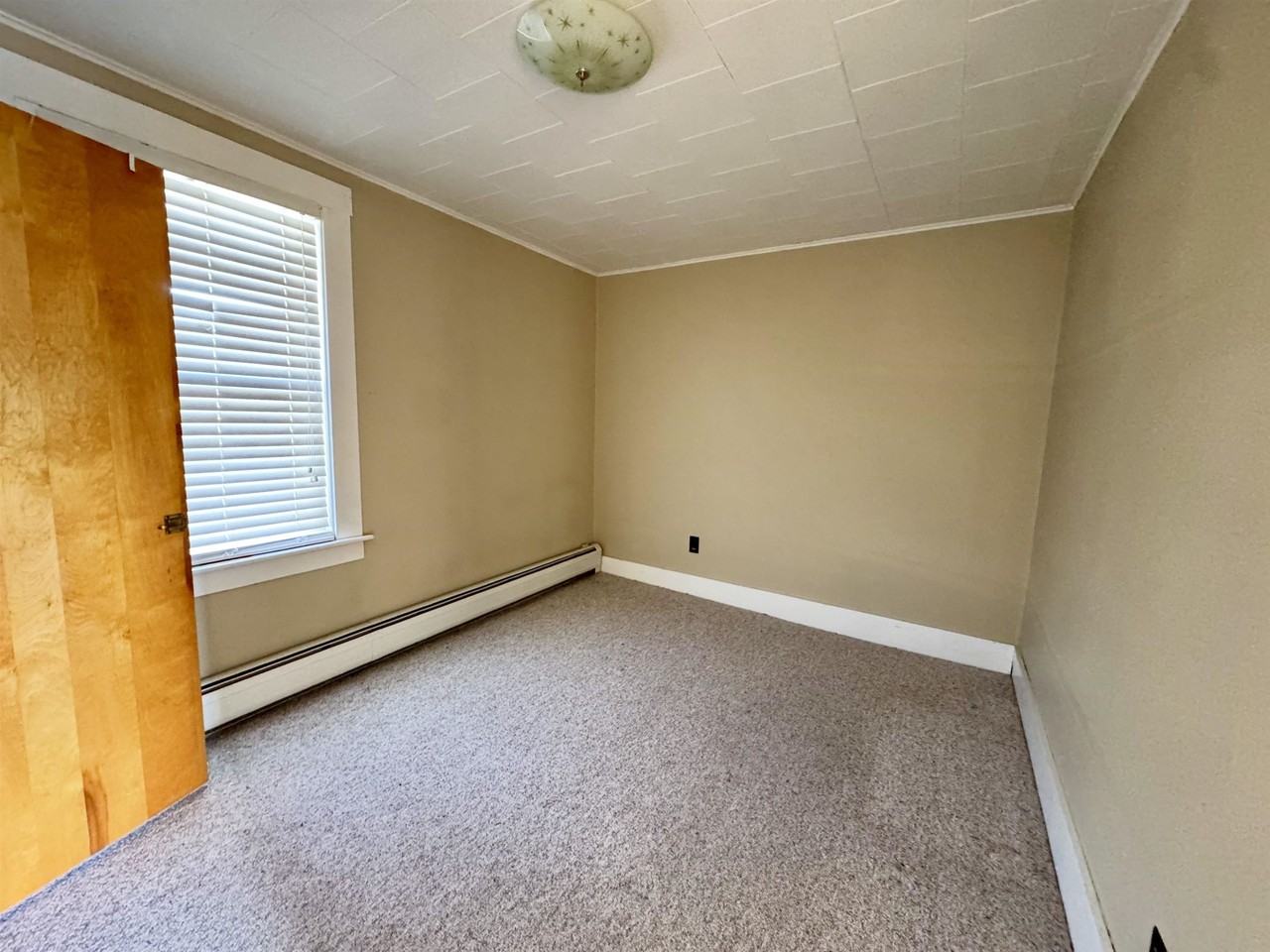 139 Main St - Photo 7 of 21