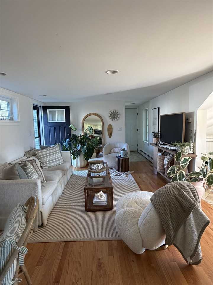426 Winnacunnet Rd #8 - Photo 5 of 21