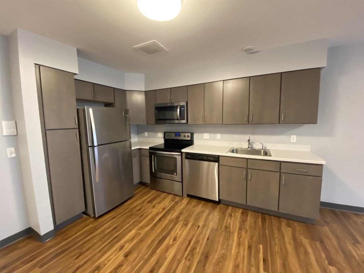 52 E Ridge Dr #303 - Photo 6 of 40