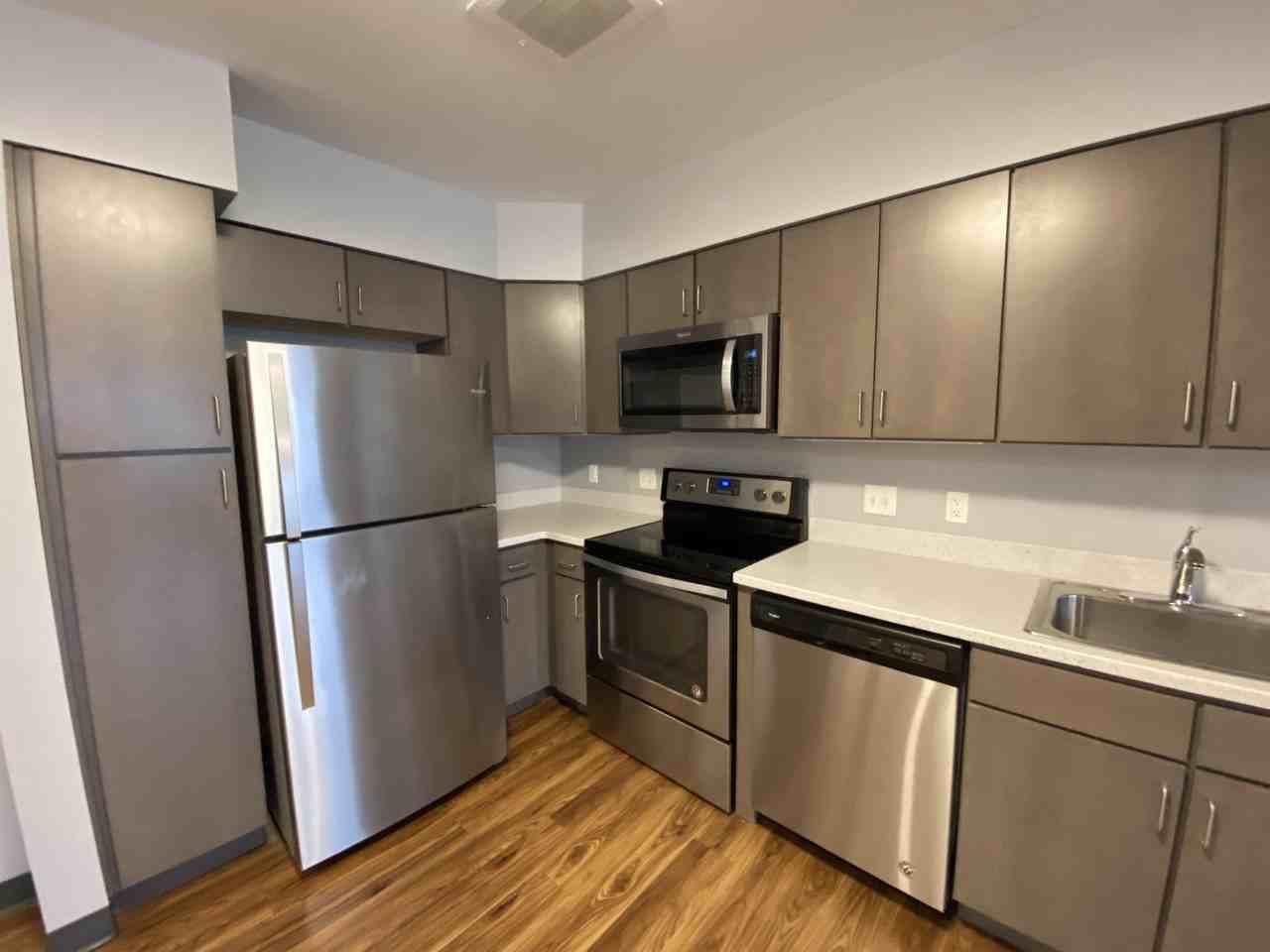 52 E Ridge Dr #303 - Photo 7 of 40