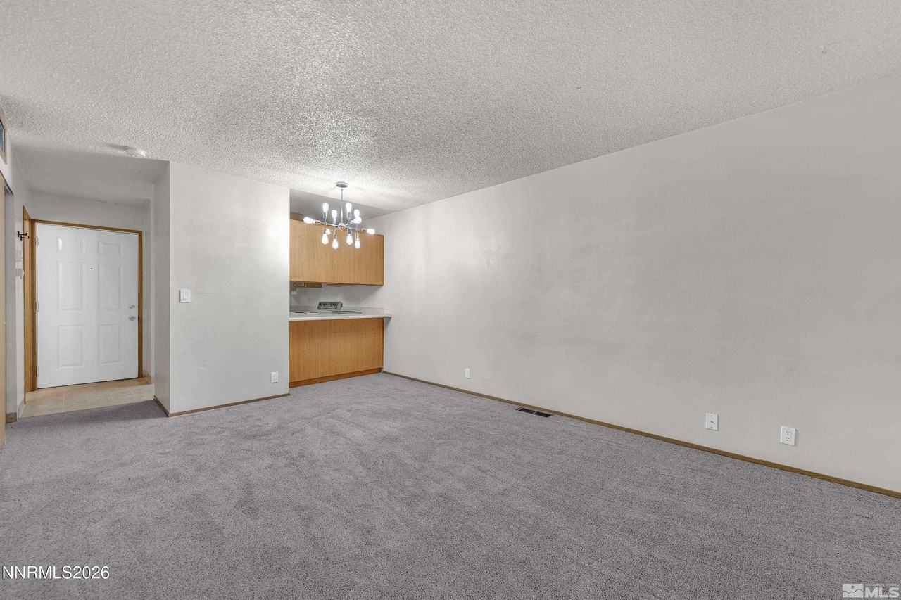 4985 W 7th St #11 - Photo 2 of 25