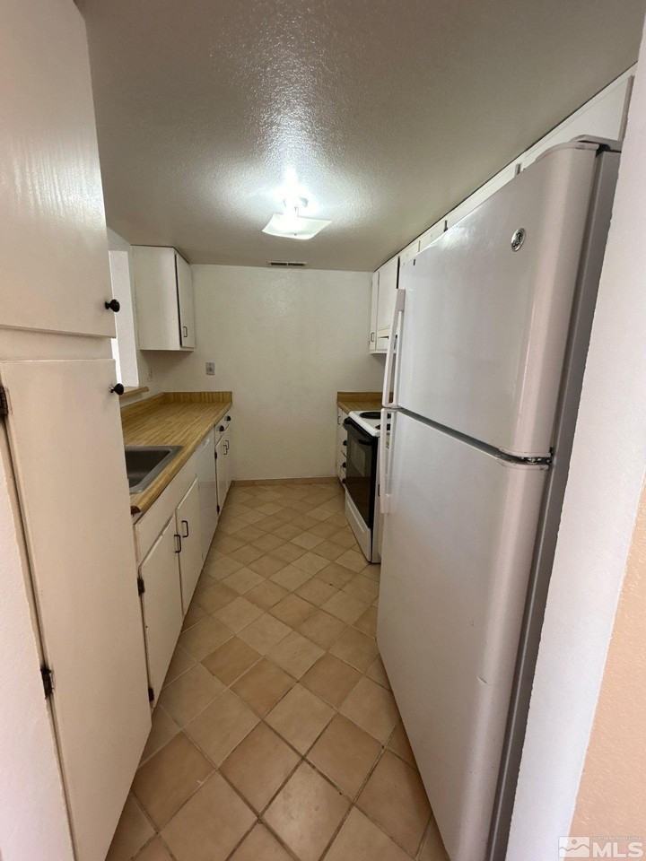 14002 Lear Blvd - Photo 5 of 16