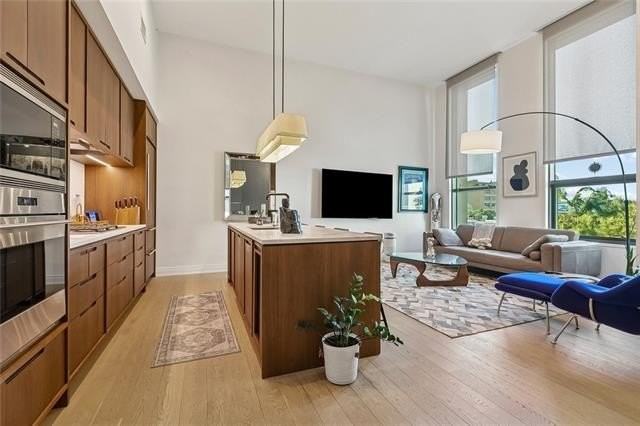 1001 Julia St #2G - Photo 6 of 15