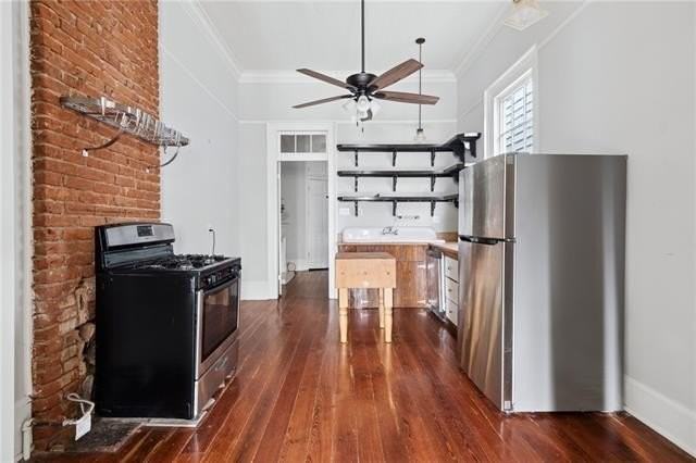 4309 Annunciation St - Photo 4 of 9