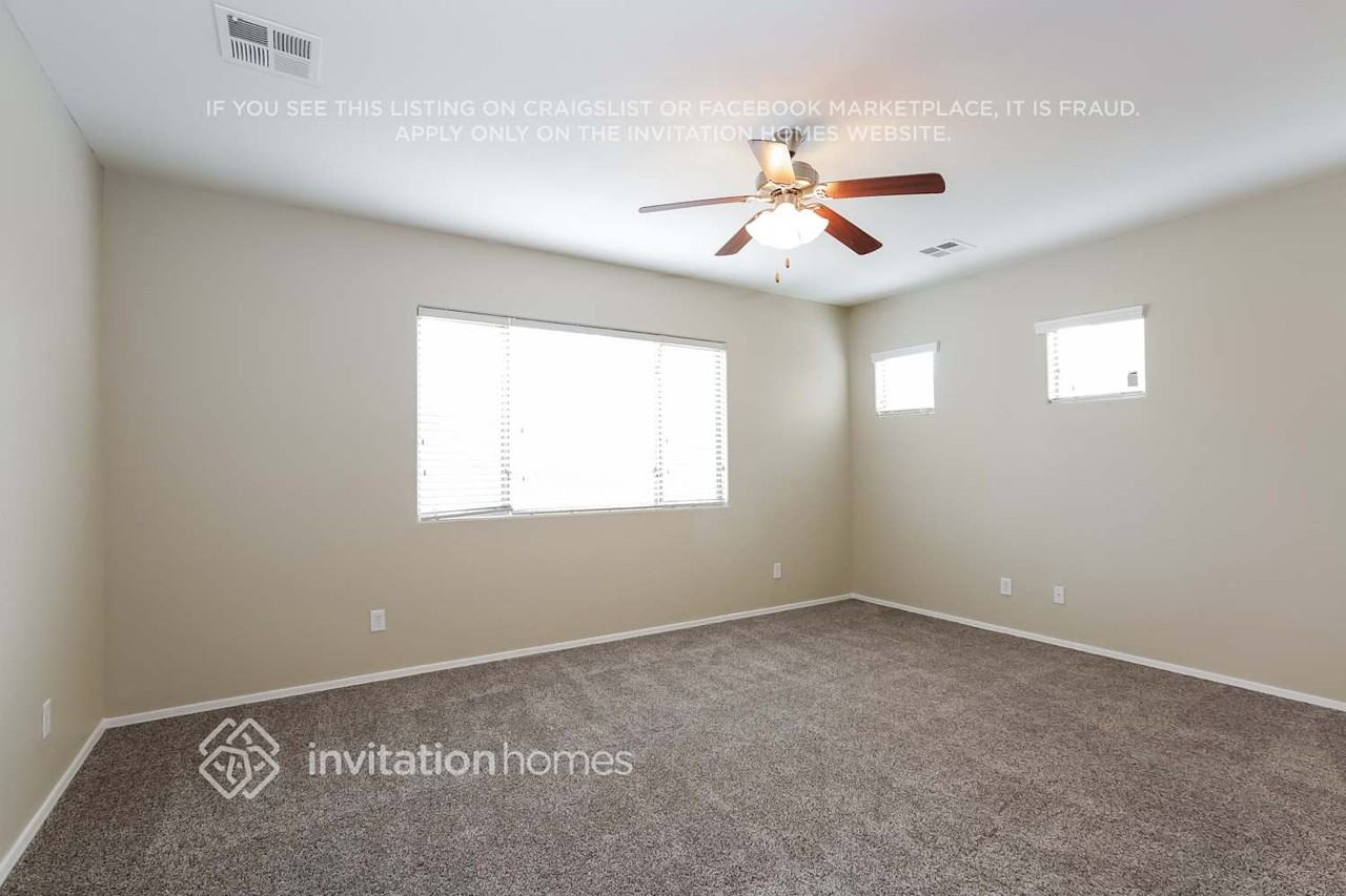 4601 W Park St - Photo 3 of 11