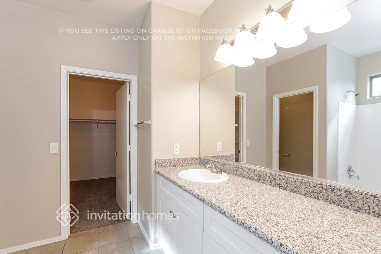 4601 W Park St - Photo 7 of 11