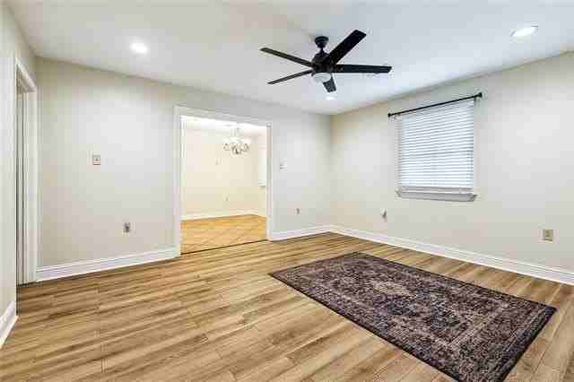 6017 Bellaire Dr - Photo 4 of 14