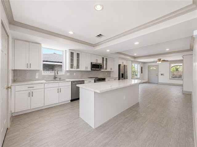 8602 Palm St - Photo 7 of 41