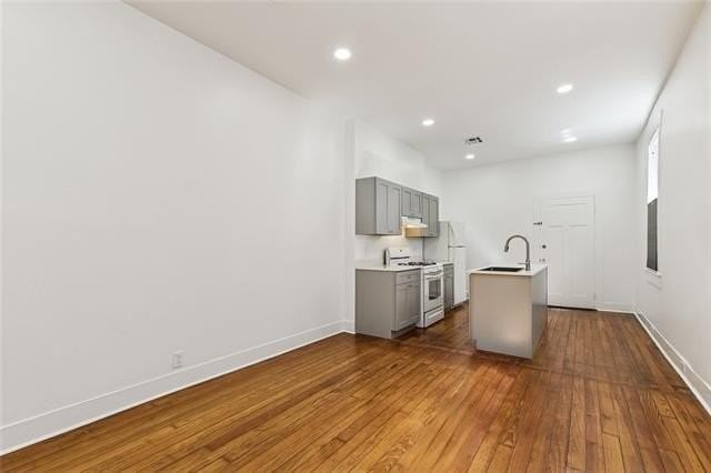 539 Jefferson Ave - Photo 3 of 12
