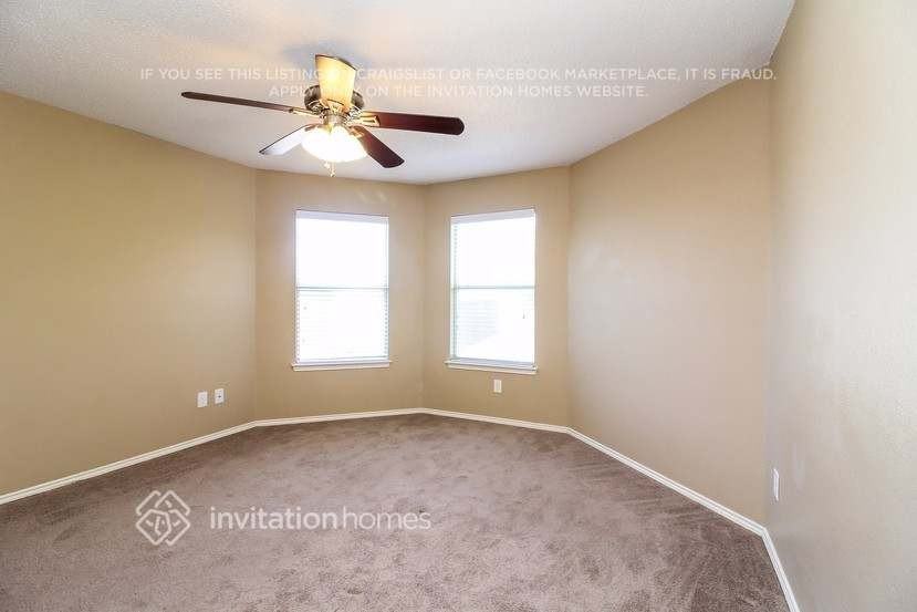 5210 Wyndham Ct - Photo 6 of 13