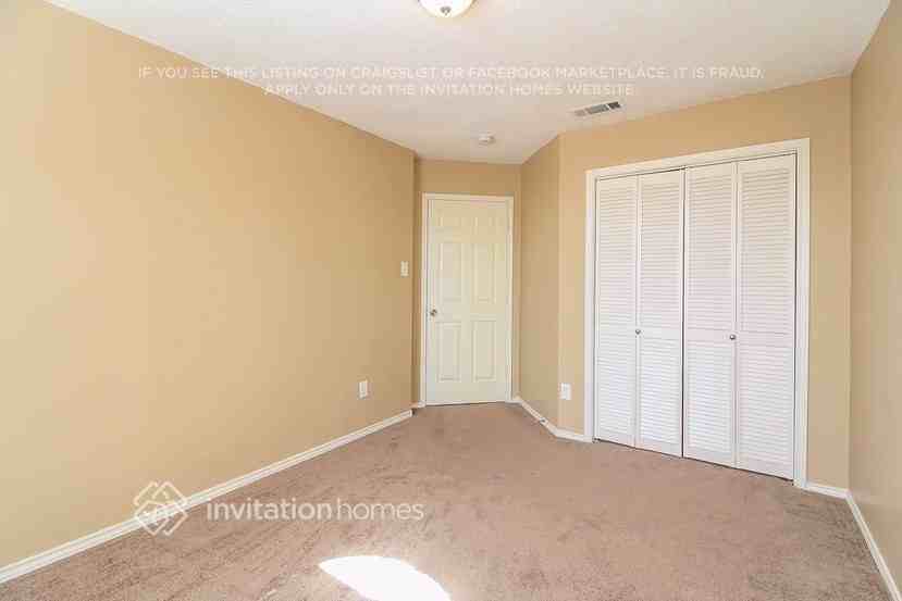 5210 Wyndham Ct - Photo 7 of 13