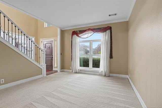 208 N Sweet Gum Ave - Photo 2 of 27