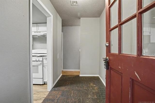 1305 N Aster Ave - Photo 3 of 28