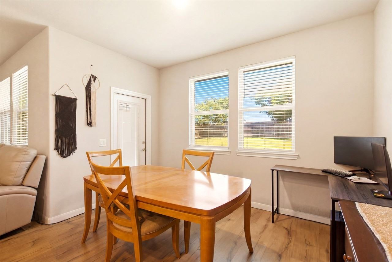 1136 Country Glen Dr - Photo 5 of 15