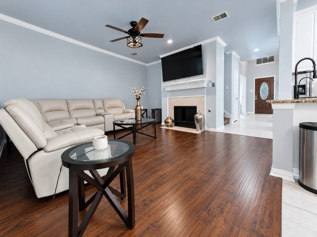 1024 Fair Oaks Dr - Photo 5 of 16