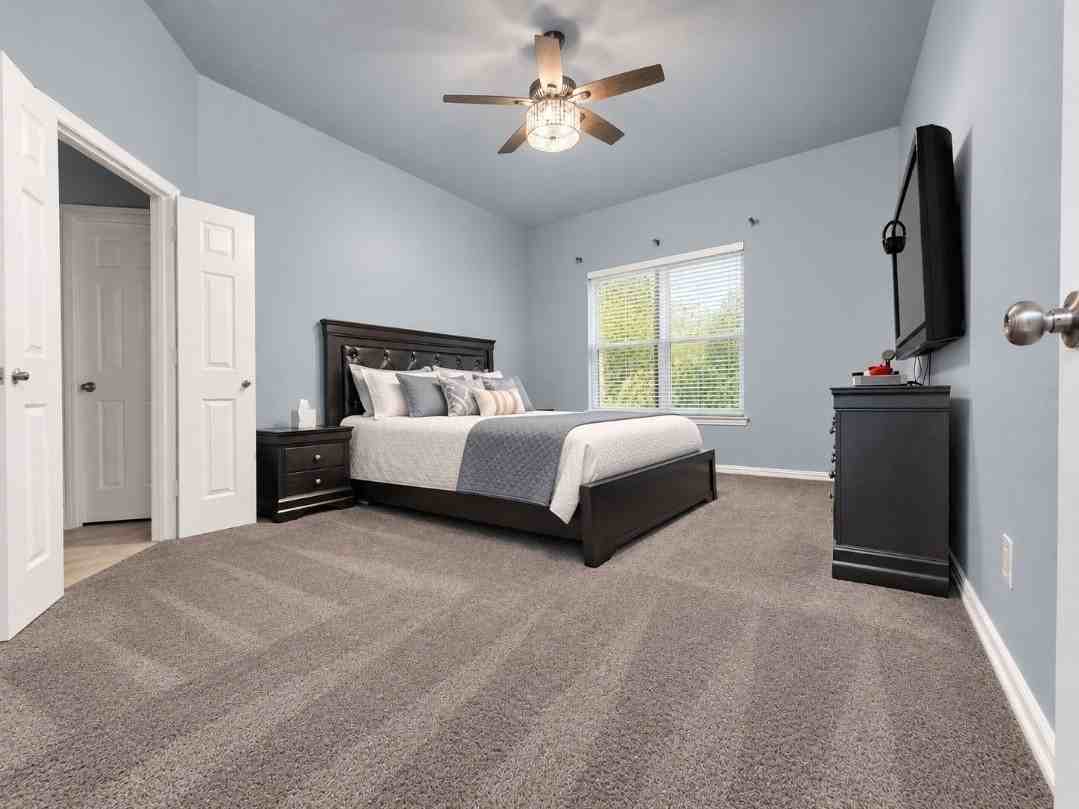 1024 Fair Oaks Dr - Photo 6 of 16