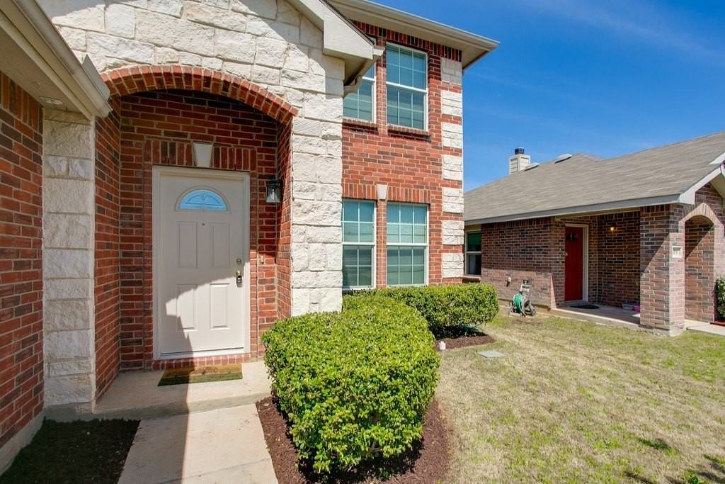 4529 Hounds Tail Ln - Photo 3 of 31