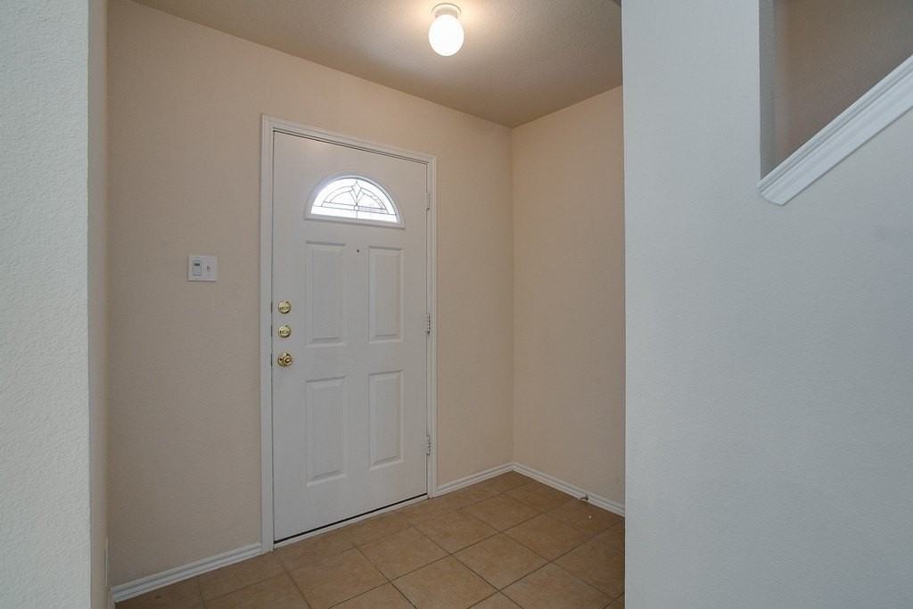 4529 Hounds Tail Ln - Photo 4 of 31